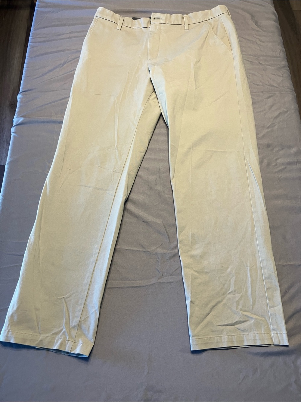Dockers Men's Chinos in Light Cream